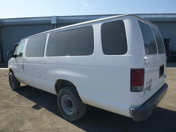 2007-ford-econoline-350-image-4