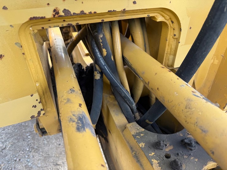 deere-672d-image-28