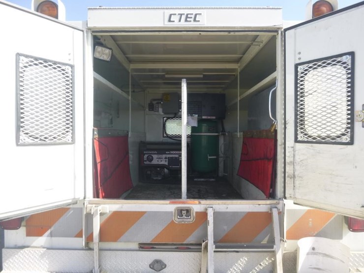 2005-ford-f450-image-23