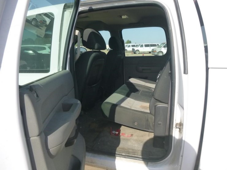 2008-chevrolet-2500-image-14