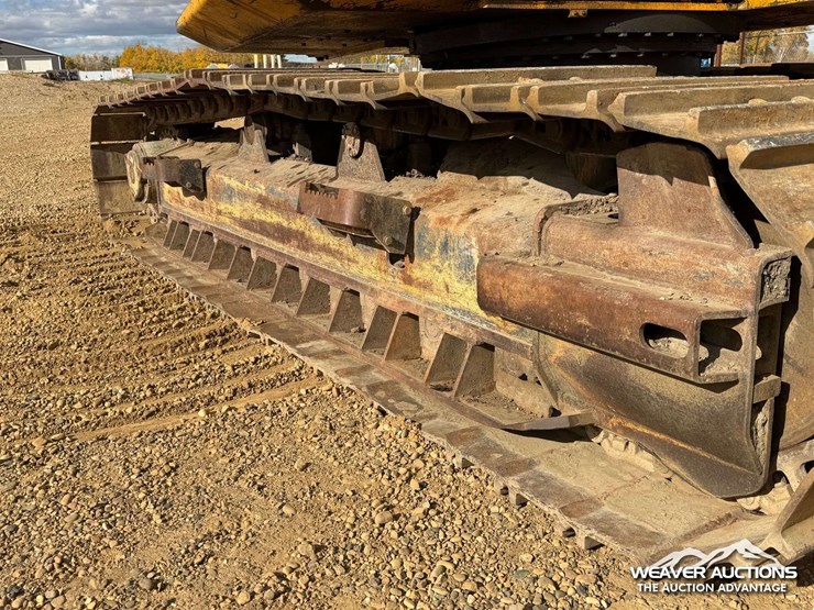 jcb-js220-lc-image-25