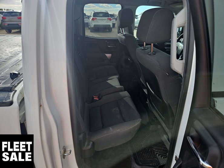2015-chevrolet-silverado-1500-image-26