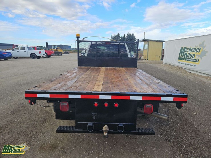 2017-ford-f550-image-6