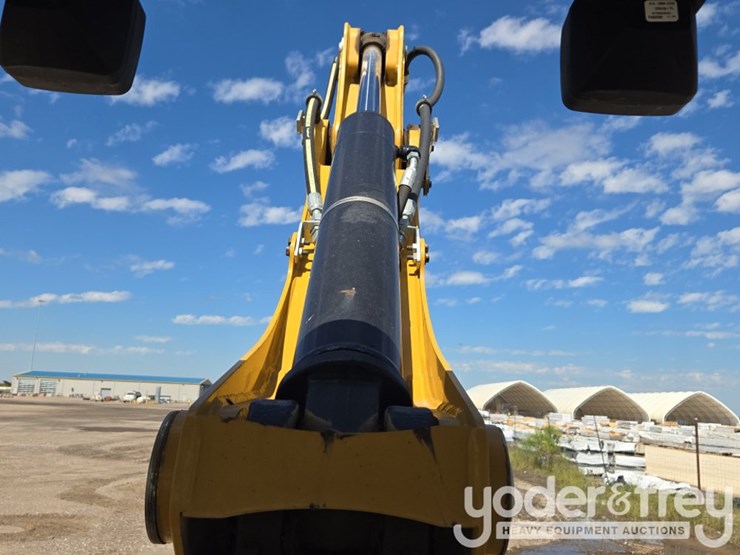 2023-caterpillar-416-image-57