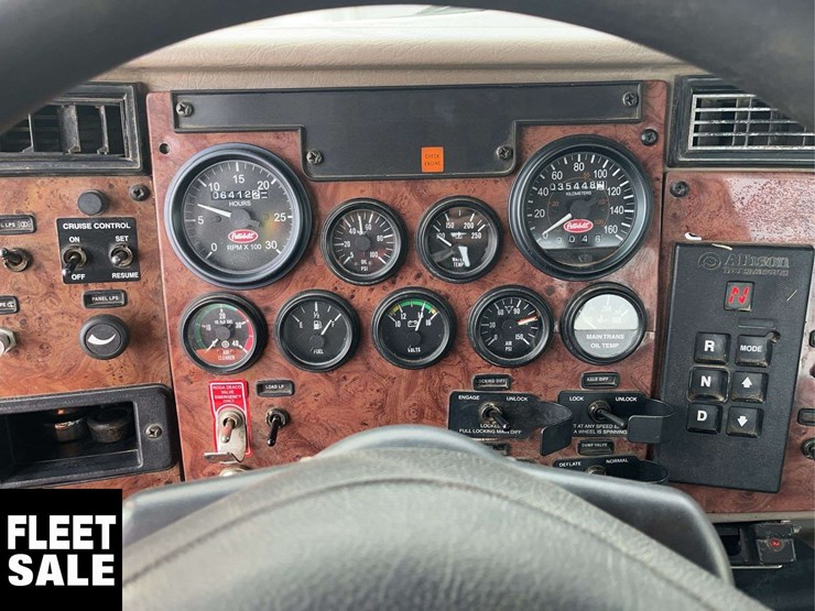 2007-peterbilt-335-image-16