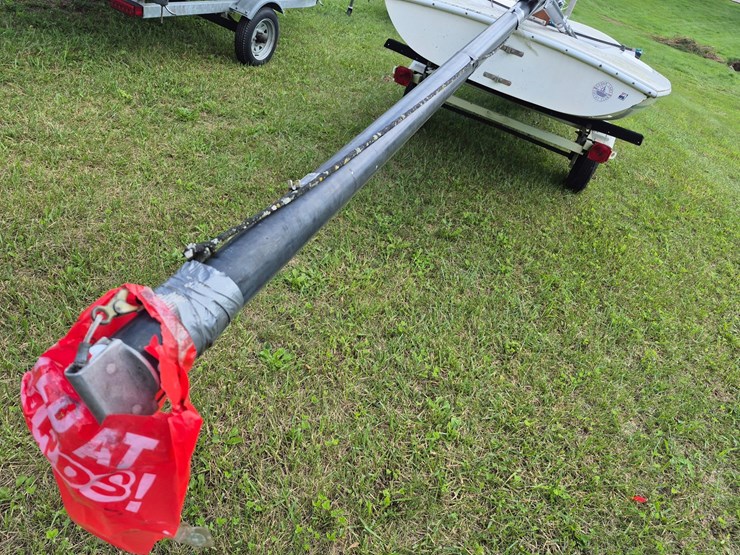 #4006-•-16'-fiberglass-sailboat-image-8