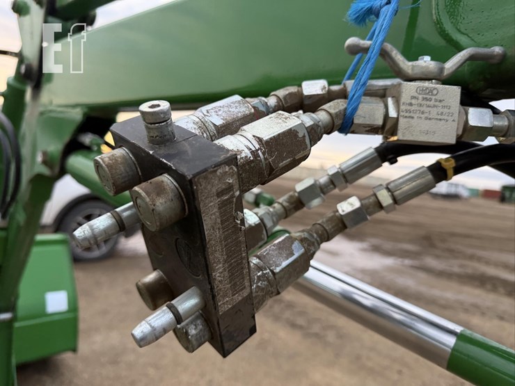2023-john-deere-520m-image-19