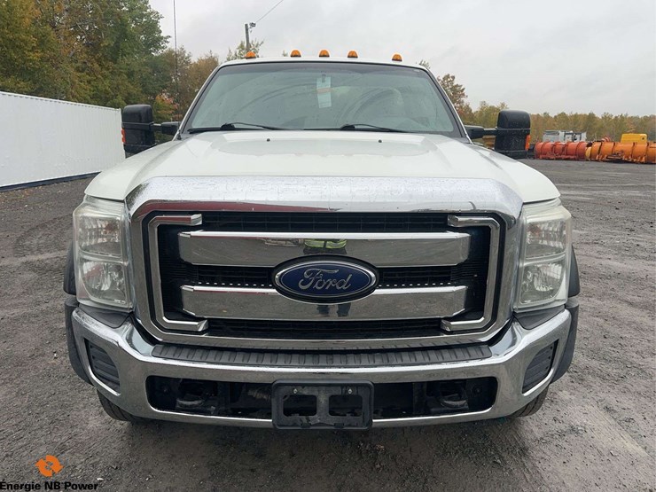 2014-ford-f550-xlt-image-2