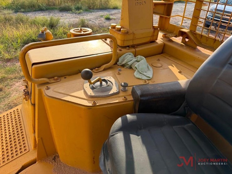 caterpillar-d6h-image-10