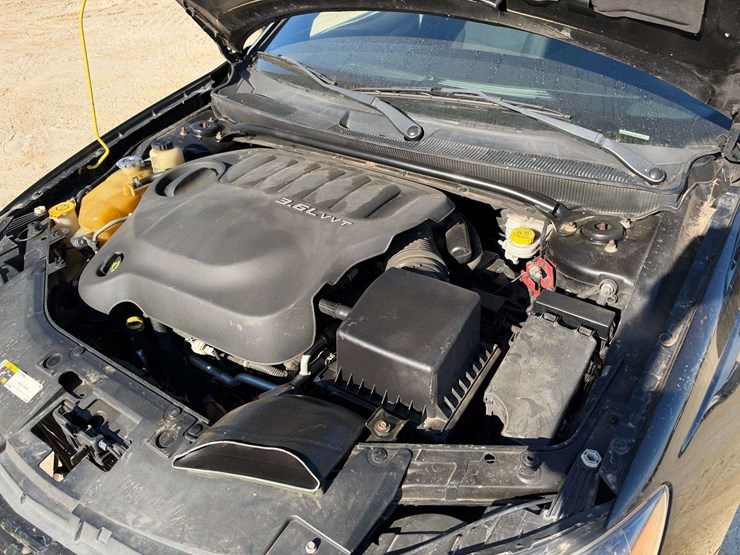 2014-chrysler-200-s-4-door-sedan-(150,748-miles)-image-7