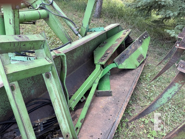 john-deere-148-image-5