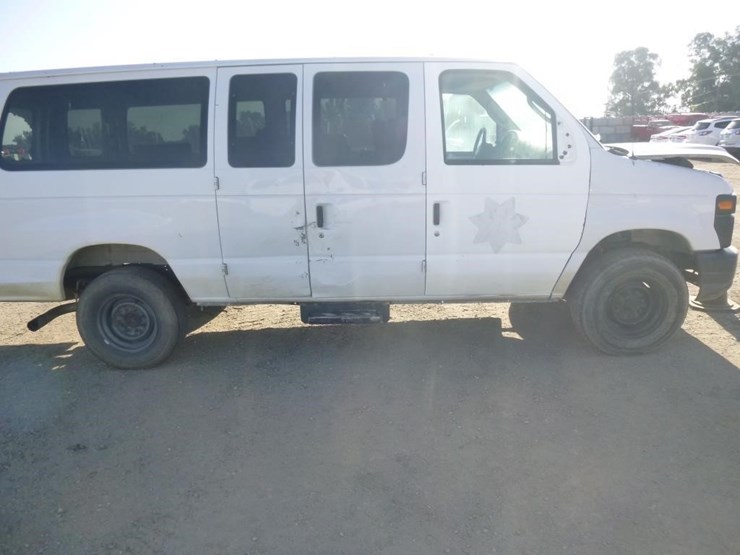 2008-ford-e350-image-15