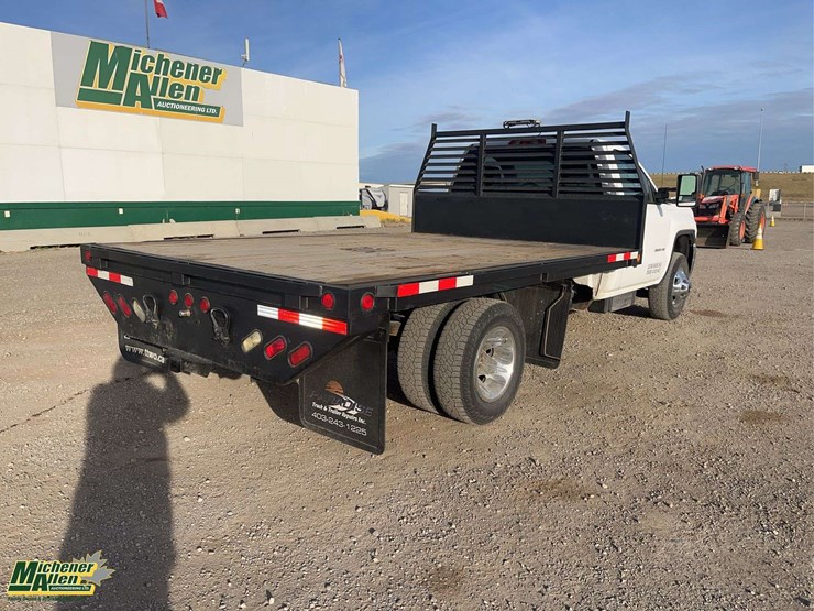 2015-gmc-sierra-3500hd-image-4