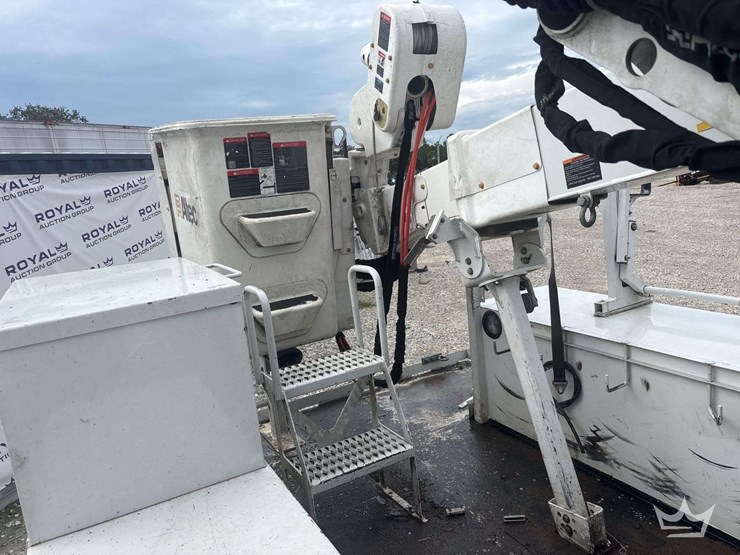 2019-ford-f550-image-26