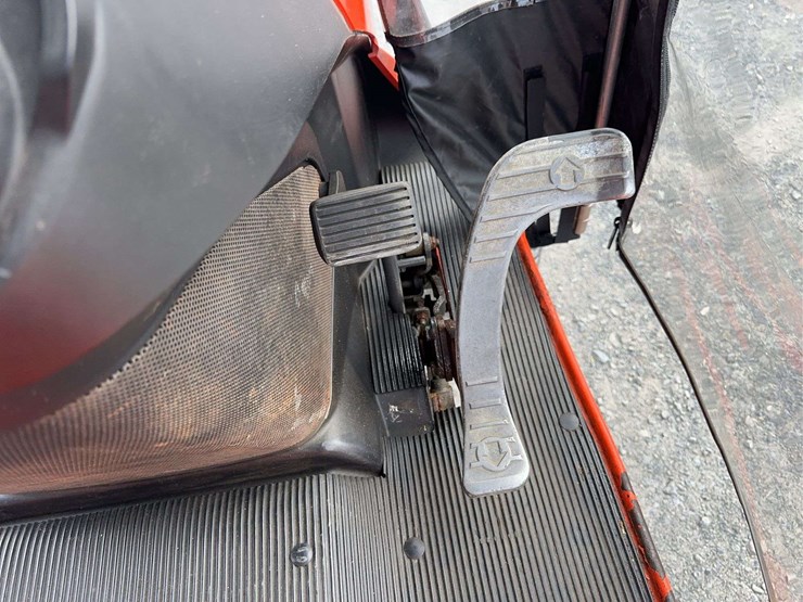 2007-kubota-gr2000-image-18