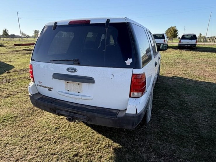 2004-ford-expedition-xlt-image-5
