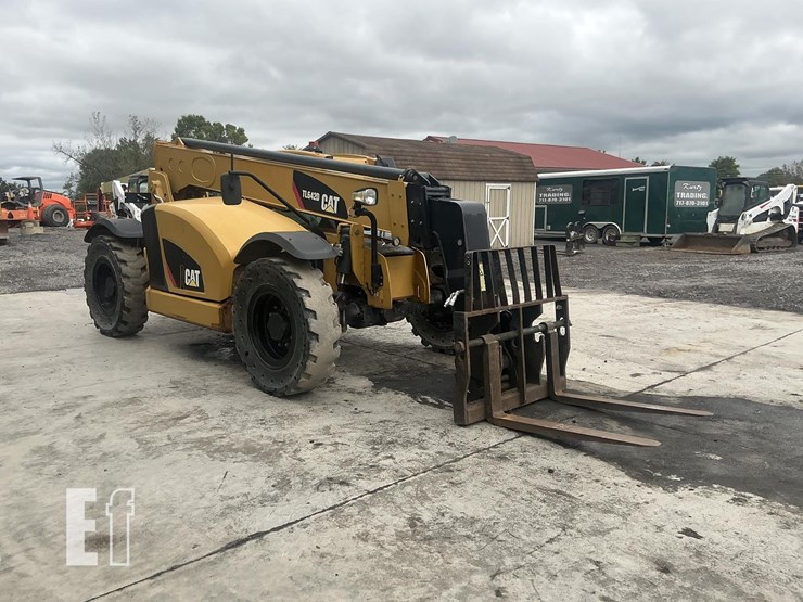 2020-caterpillar-tl642d-image-6