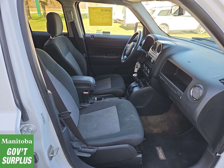 2014-jeep-patriot-image-30
