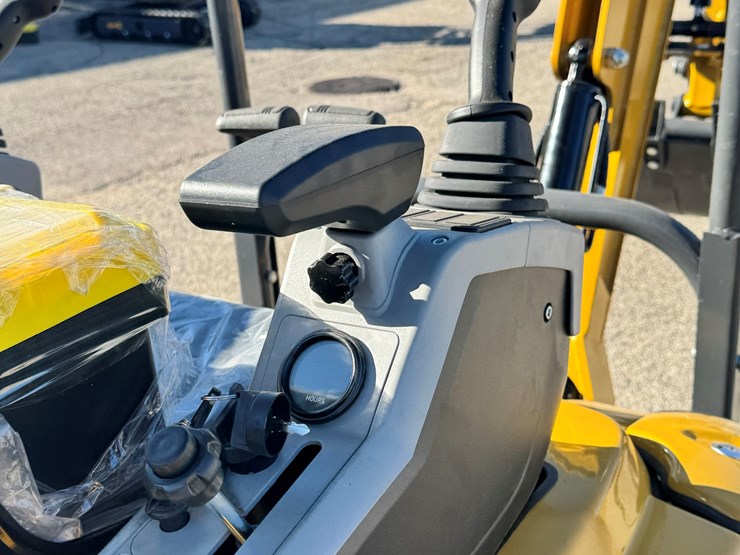 2026-unused-qk20r-mini-excavator-image-8