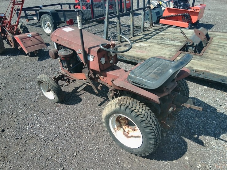 simplicity-wonder-boy-700-garden-tractor-image-4