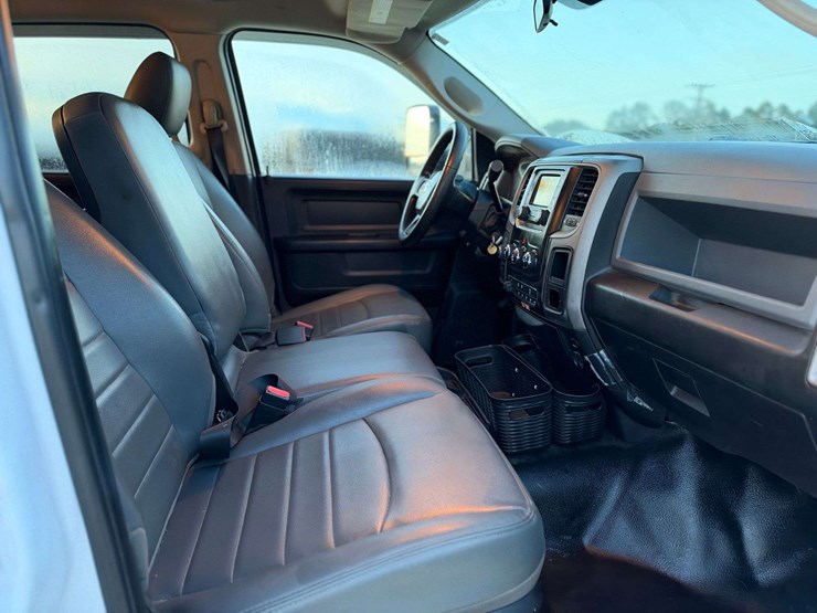 2017-dodge-2500-image-17