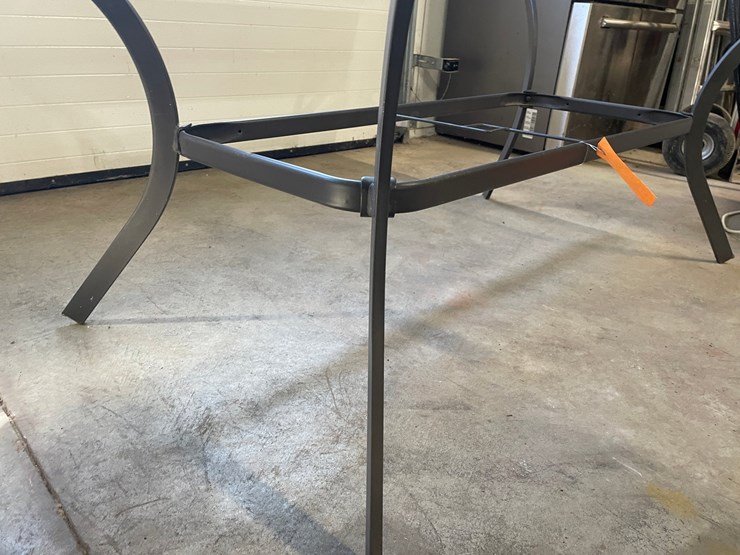 #3162-•-glass-top-patio-table-image-2