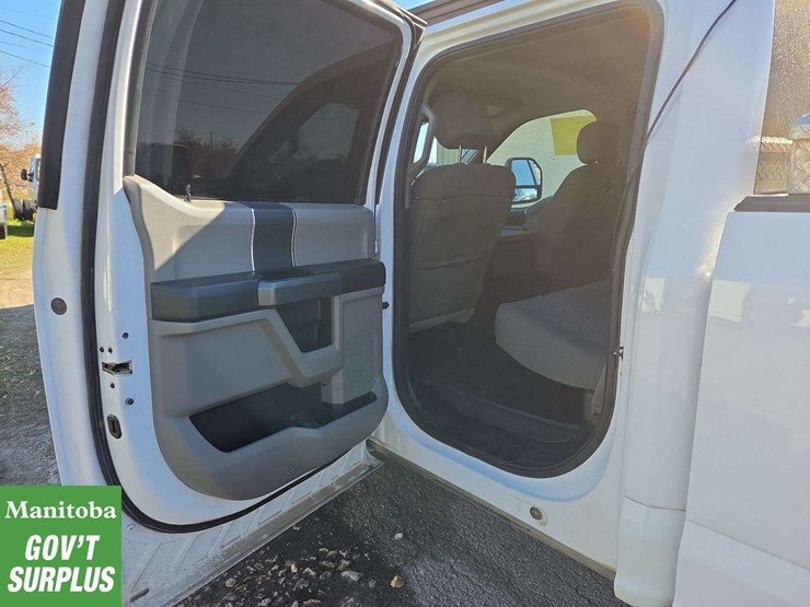 2017-ford-f150-image-22