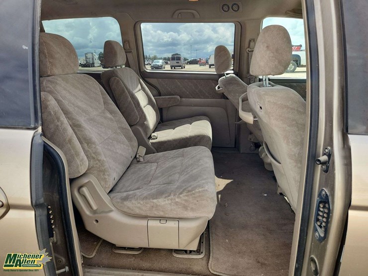 2004-honda-odyssey-image-17