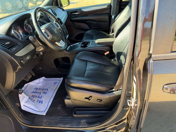 2019-dodge-grand-caravan-gt-image-10