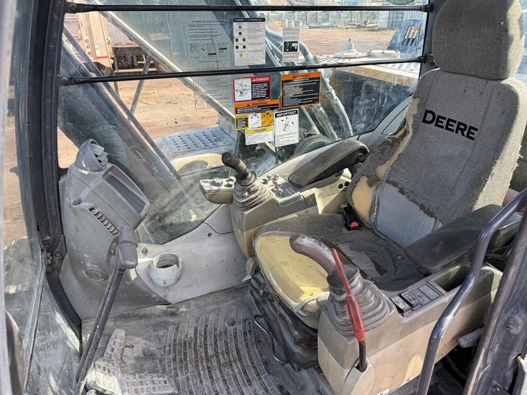 deere-210g-lc-image-43