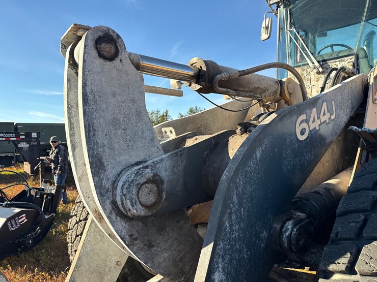 deere-644j-image-26