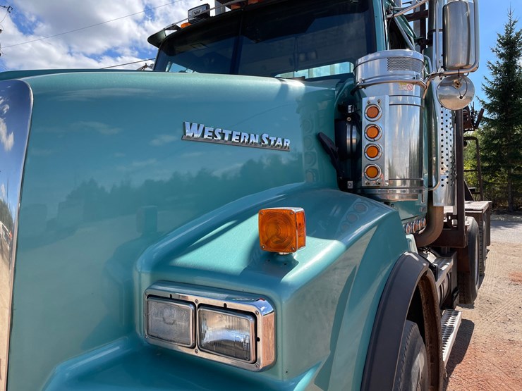 2015-western-star-4900sb-image-10