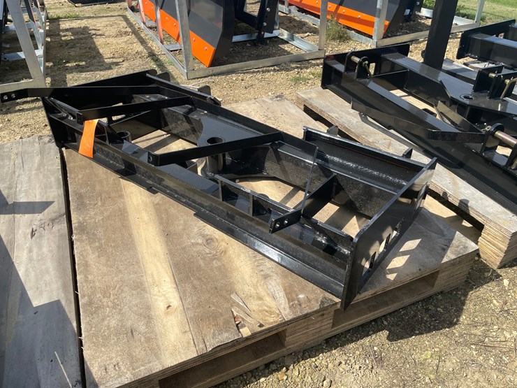 #2033-•-wolverine-skid-steer-pallet-fork-frame-attachment-image-4