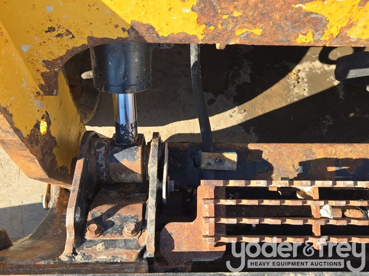 2018-caterpillar-299d2-image-29