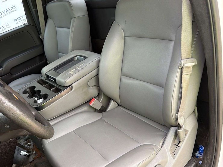 2015-chevrolet-silverado-1500-image-13