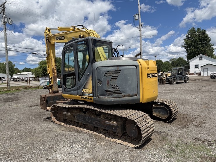 kobelco-140sr-excavator-image-7