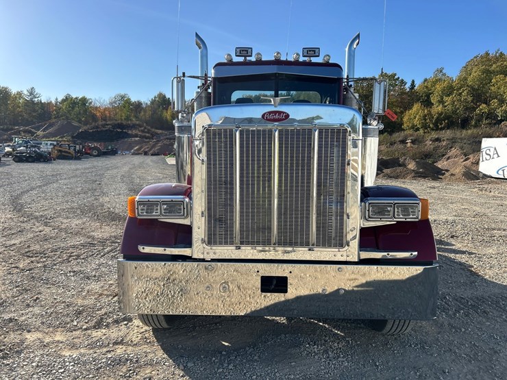 2000-peterbilt-379-image-8