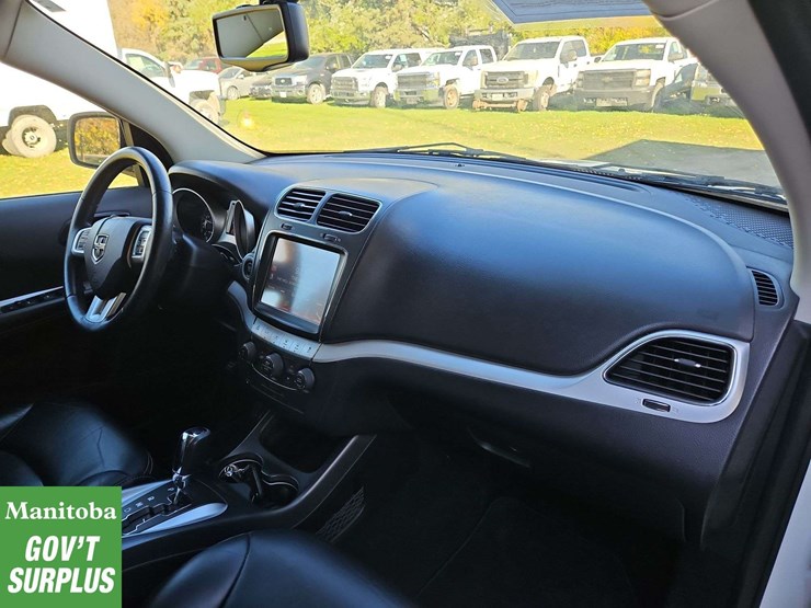 2015-dodge-journey-image-30