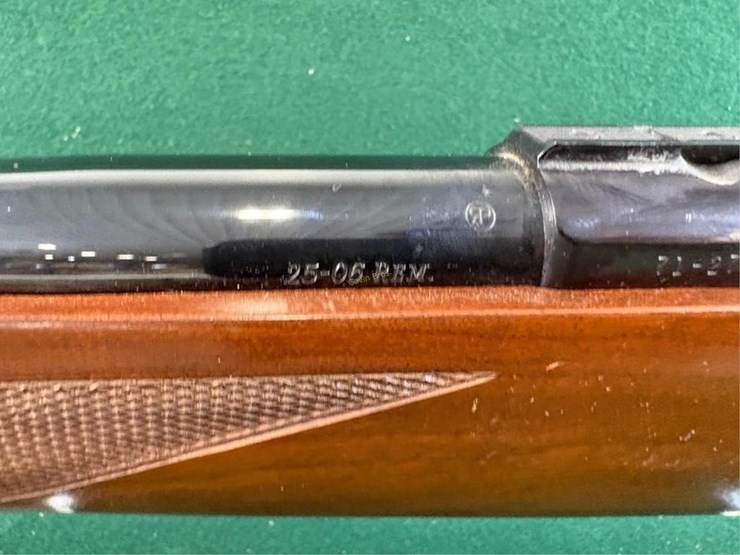 ruger-m77-25-06-rem-rifle-image-14