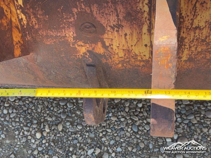 finning-58-in.-excavator-q/c-clean-out-bucket-image-6