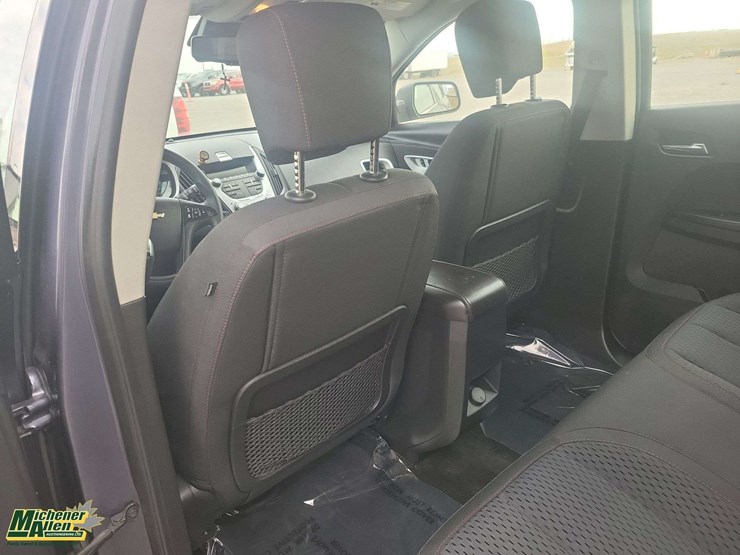 2013-chevrolet-equinox-image-26