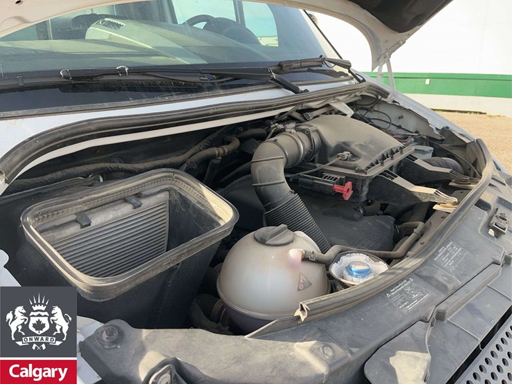 2016-mercedes-benz-sprinter-3500-image-27