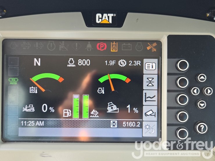2021-caterpillar-d4-lgp-image-75