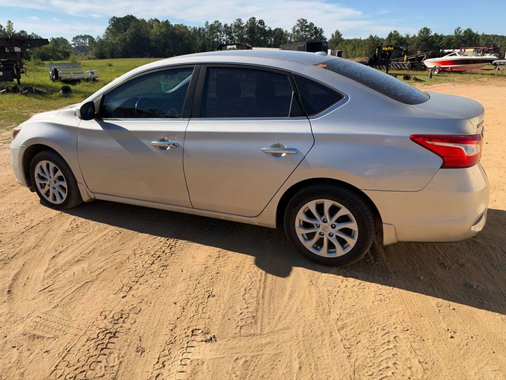 2019-nissan-sentra-4-door-sedan-(127,858-miles)-image-2