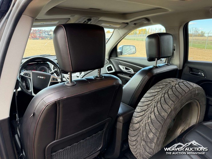 2017-gmc-terrain-slt-image-18