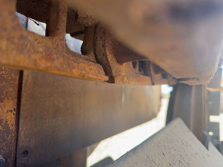 caterpillar-20-image-18