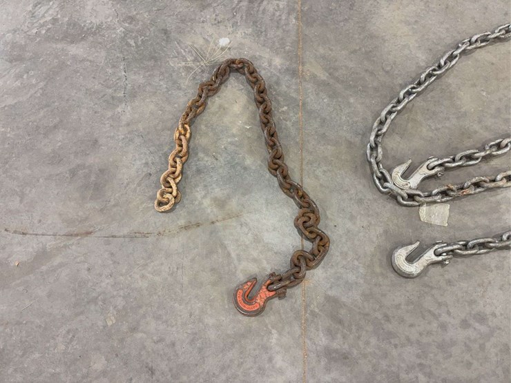 3/8”-chains-(1-14’,-1-4’,-1-9’)-image-2