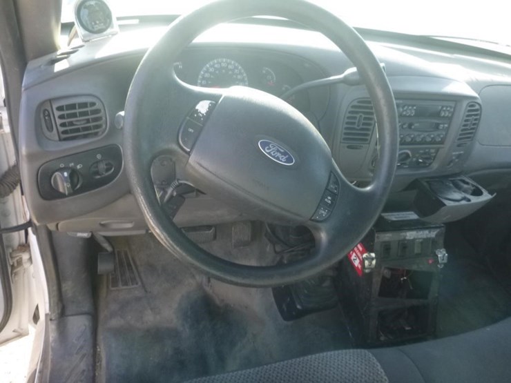 2004-ford-f150-image-11