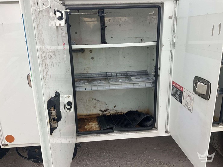 2015-international-durastar-4300-image-32