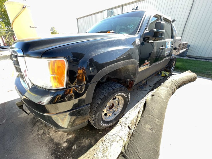 2008-gmc-2500hd-image-15